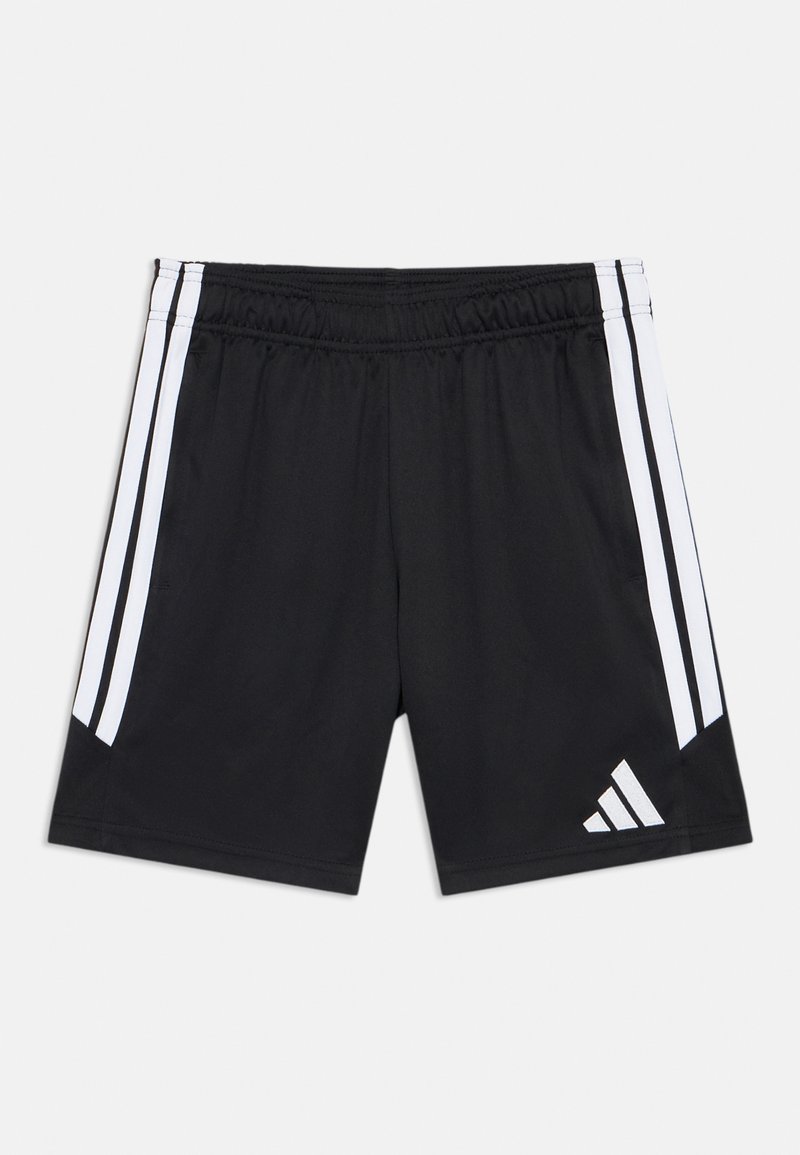 Shorts de sport noirs avec des rayures blanches sur les côtés, taille élastique et un petit logo. Fabriqués en tissu léger et respirant.