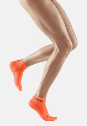 COMPRESSION ULTRALIGHT LOW CUT - Socken - coral