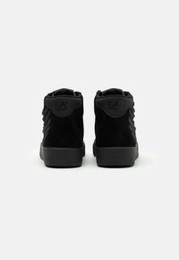 EA7 Emporio Armani Sneaker high - black