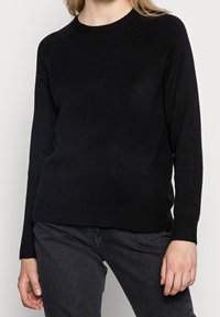 ONLY Stickad tröja - black