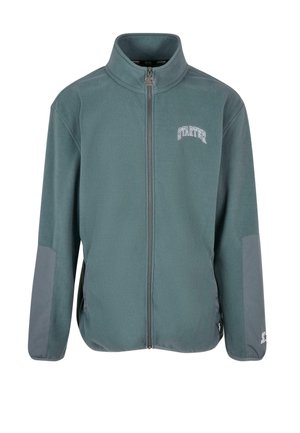 Zelená fleecová bunda s vysokým límcem a předním zipem. Má šedé boční panely a bílou nápis "STARTER" na levé části hrudi.