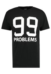 Mustmust värvi puuvillane T-särk, millel on julge valge tekst "99 PROBLEMS" sportlikus fondis. Lühikesed varrukad ja klassikaline ümmargune kaelus.