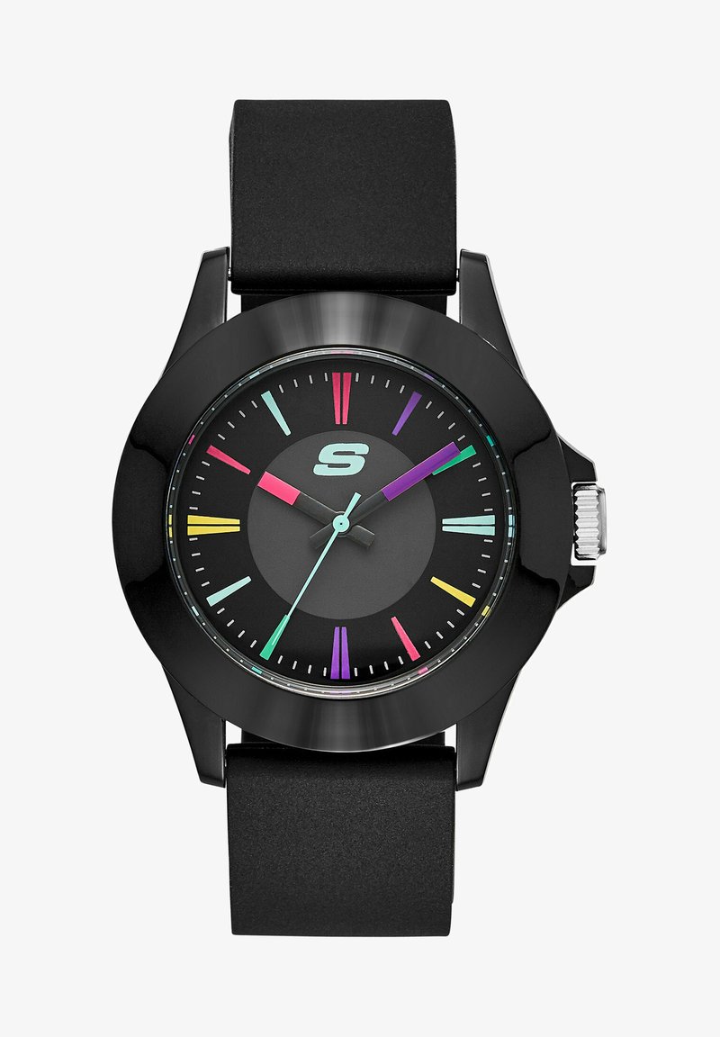 Schwarze Uhr mit Silikonarmband, mehrfarbigen Stundenmarkierungen und Zeigern auf einem schwarzen Zifferblatt. Verfügt über ein rundes Gehäuse und eine Krone.