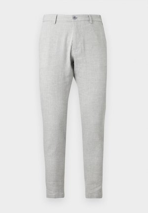 Lichtgrijze slim-fit herenkleurige broek met knoopsluiting en riemlussen, weergegeven op een witte achtergrond.