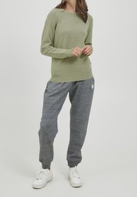 Oxmo Sweter