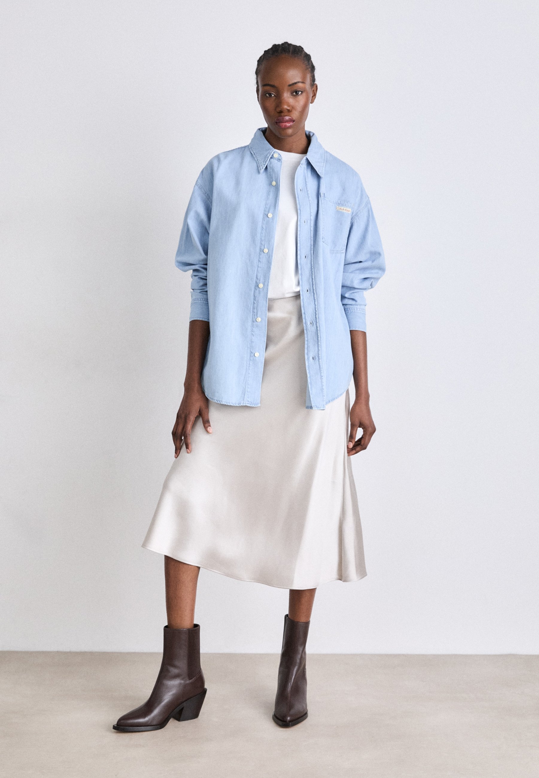 売れ筋商品|||カルバンクライン シャツ レディース トップス OVERSIZED - Button-down blouse - denim light Calvin Klein Jeans OVERSIZED - Button-down blouse - denim