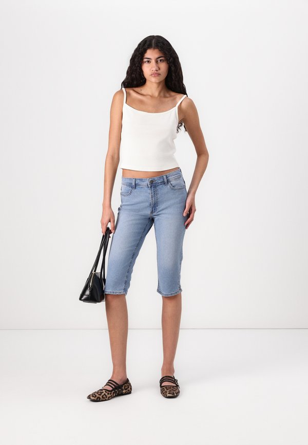 JDYMOON KNICKERS - Slim fit jeans2