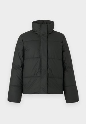 Sort puffer-jakke med høj krave, quilted design og lange ærmer. Lavet af glat stof, med lynlåslukning foran.