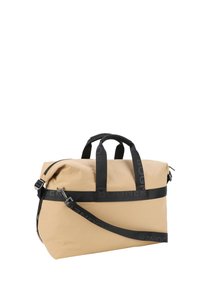 Borsa a duffel beige con strap neri con logo, dotata di manici doppi e una tracolla rimovibile. Texture liscia, chiusura a zip, design minimalista.