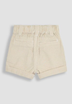 Világos bézs színű rövidnadrág függőleges fehér csíkokkal, elasztikus derékpánttal, két hátsó zsebbel és feltekert szegéllyel az alján.
