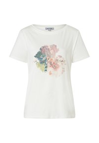 Witte katoenen t-shirt met korte mouwen, versierd met een bloemenontwerp in pastelkleuren en de tekst "je dromen achterna" in goud.