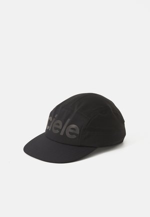 Black cycling cap with a curved brim, made of lightweight fabric. Features a matte "ciele" logo on the front and textured panels on the top.
