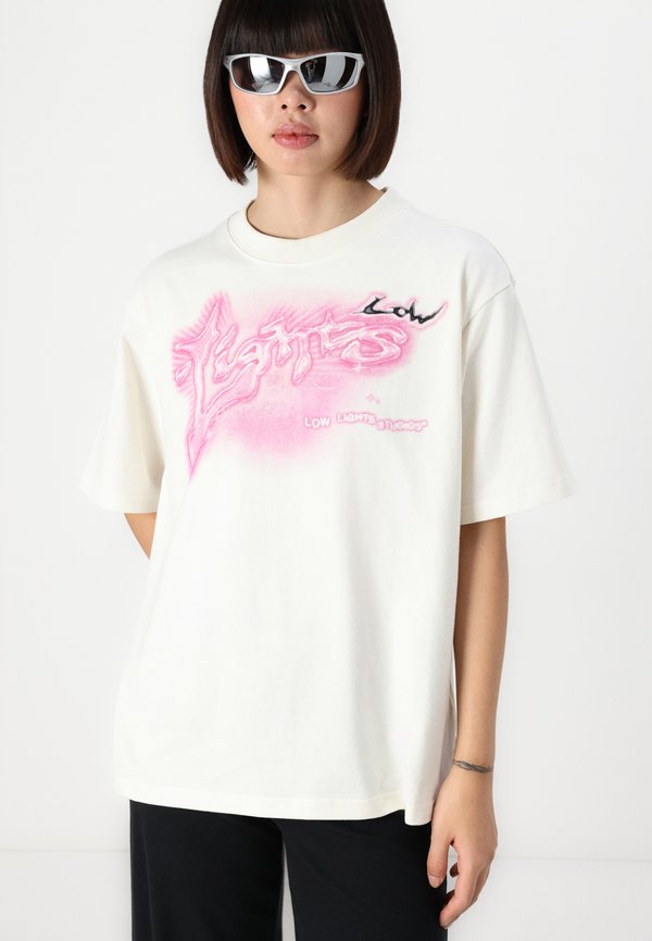 OUTBURST WOMAN  - Print T-shirt - ecru2