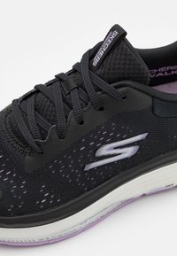 Skechers Performance Promenadskor - black