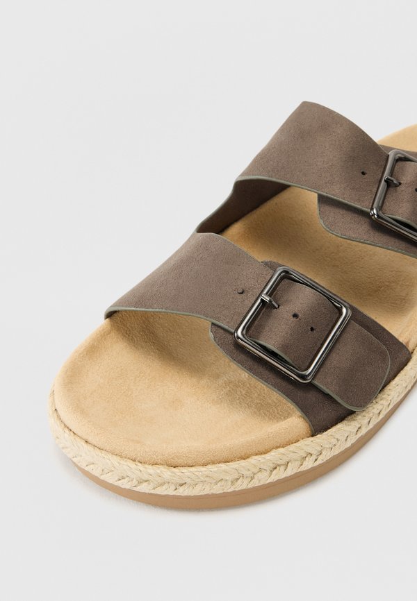 UNISEX - Mules - olive3