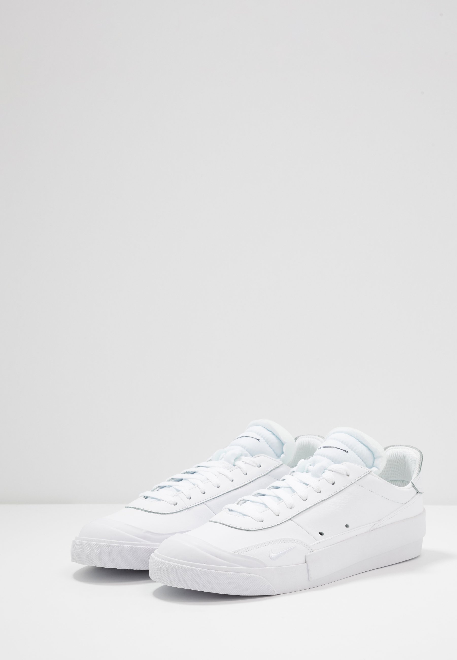 Nike Sportswear DROP TYPE PRM Joggesko whiteblackhvit Nike Sportswear DROP TYPE PRM Joggesko whiteblackhvit