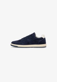 Unselected, dark blue