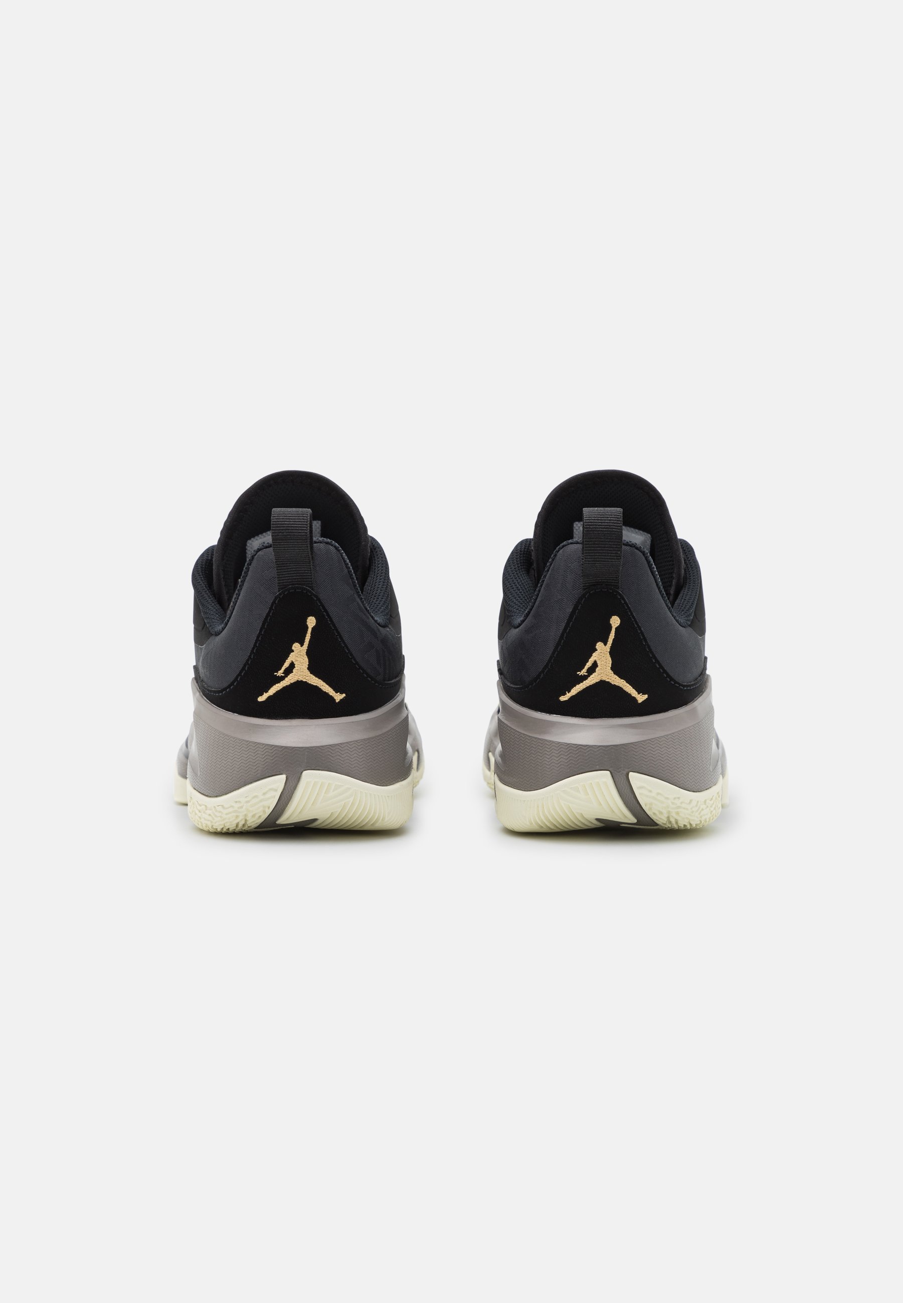 Jordan ONE TAKE 3 - Basketballschuh - black/metallic gold/flat  pewter/coconut milk/schwarz - Zalando.de