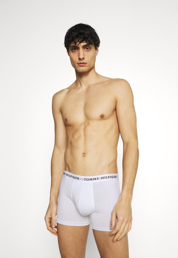 ESSENTIALS TRUNK 3 PACK - Trunks3