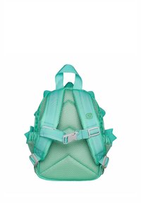 Mochila infantil turquesa con diseño de malla, correas ajustables, bolsillos laterales y detalles con pinchos en la parte trasera.