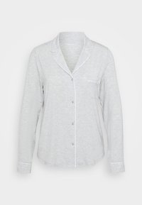 Ljusgrå långärmad skjortpajamas topp med vit piping på kragen, ärmarna, framsidan och bröstfickan.