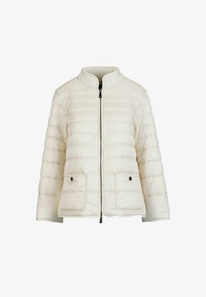 Biela prešívaná bunda s golierom stojačikom, predným zipsom a dvoma vreckami s gombíkovými klapkami.