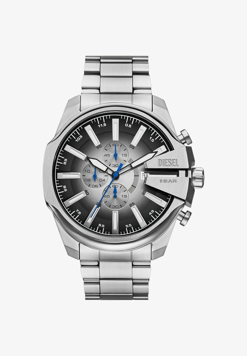 Sølv Diesel chronograf ur med sort gradient urskive, blå visere, datovindue og metalledsarmbånd.