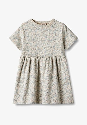 Robe bébé à manches courtes avec taille froncée et motif floral doux dans des tons verts, bleus et beiges atténués sur tissu clair.