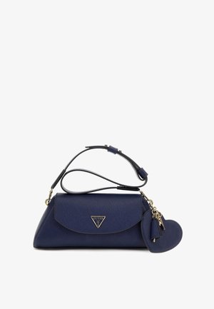 Sac à main synthétique bleu marine avec un logo triangulaire, un design incurvé, une bandoulière détachable et un charm en forme de cœur avec des mini franges.