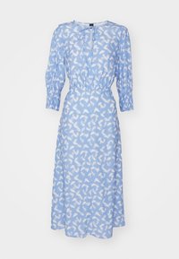 Rochie bleu deschis cu un model abstract alb. Dispune de mâneci lungi puff, talie strânsă și un decolteu rotund cu detaliu la îmbucătură.