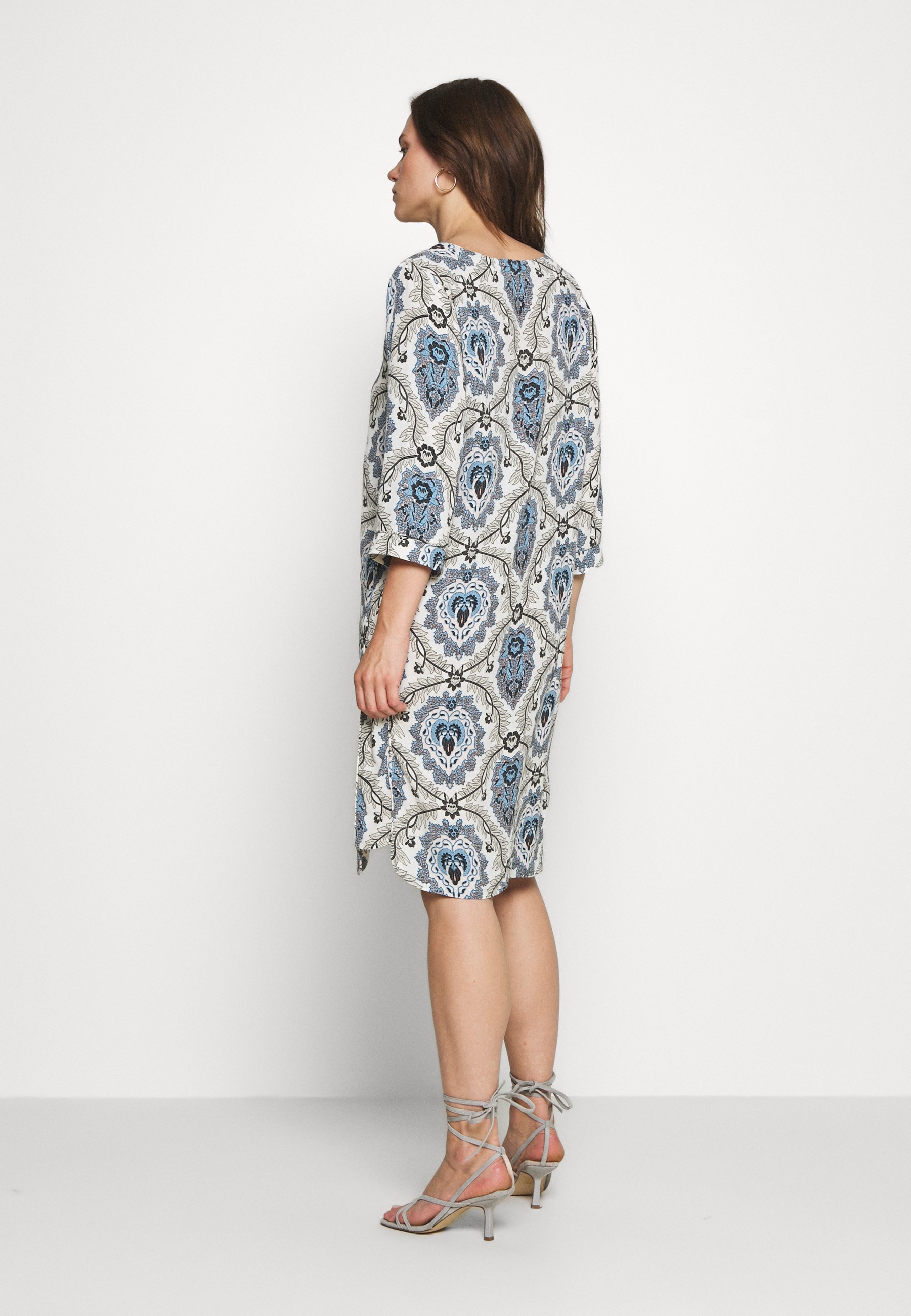 Freequent Kjole whitecapgrey Zalando.no Freequent Kjole - whitecap/grey