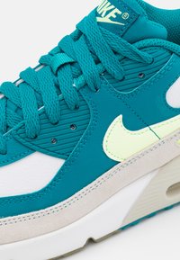 Nike Sportswear AIR MAX 90 UNISEX - Sapatilhas - white/barely volt/bright spruce/phantom