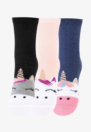 Trois paires de chaussettes : noires, roses et bleu marine. Chacune arbore un motif de licorne au niveau des orteils avec des couleurs et des textures tricotées distinctes.