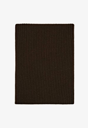 Brązowa dziana czapka z teksturowanym, prążkowanym wzorem. Materiał wydaje się miękki i elastyczny, odpowiedni do noszenia w zimne dni.