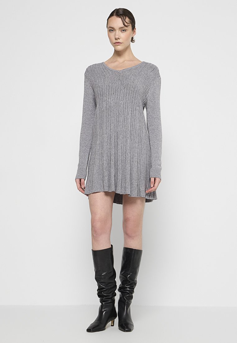 Apart Gebreide jurk grijs