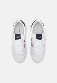 Tommy Hilfiger SUPERCUP SEASONAL - Sneakers basse - white