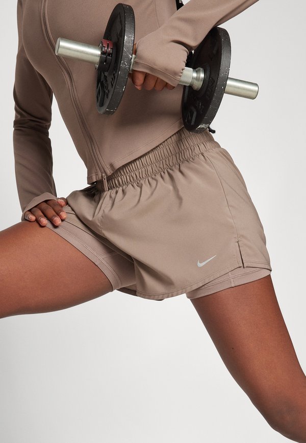 ONE MID-RISE - 2-in-1 shorts3