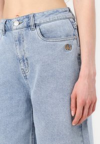 Object OBJISR BERMUDA - Farkkushortsit - medium blue denim