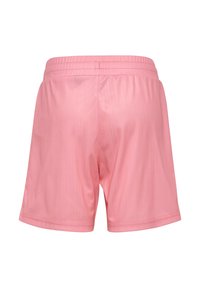 Rosa sportshorts i lättviktsmaterial, med en slät yta, elastisk midja och en enkel design utan fickor.