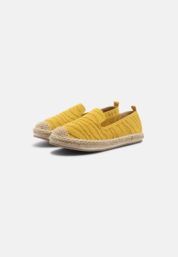 Espadrilles - yell3