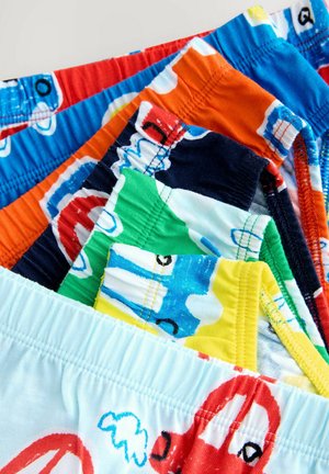 Kollektion von farbenfrohen Badehosen mit verschiedenen Mustern von Cartoon-Fahrzeugen. Die Materialien wirken weich und verfügen über elastische Taillenbünde für zusätzlichen Komfort.