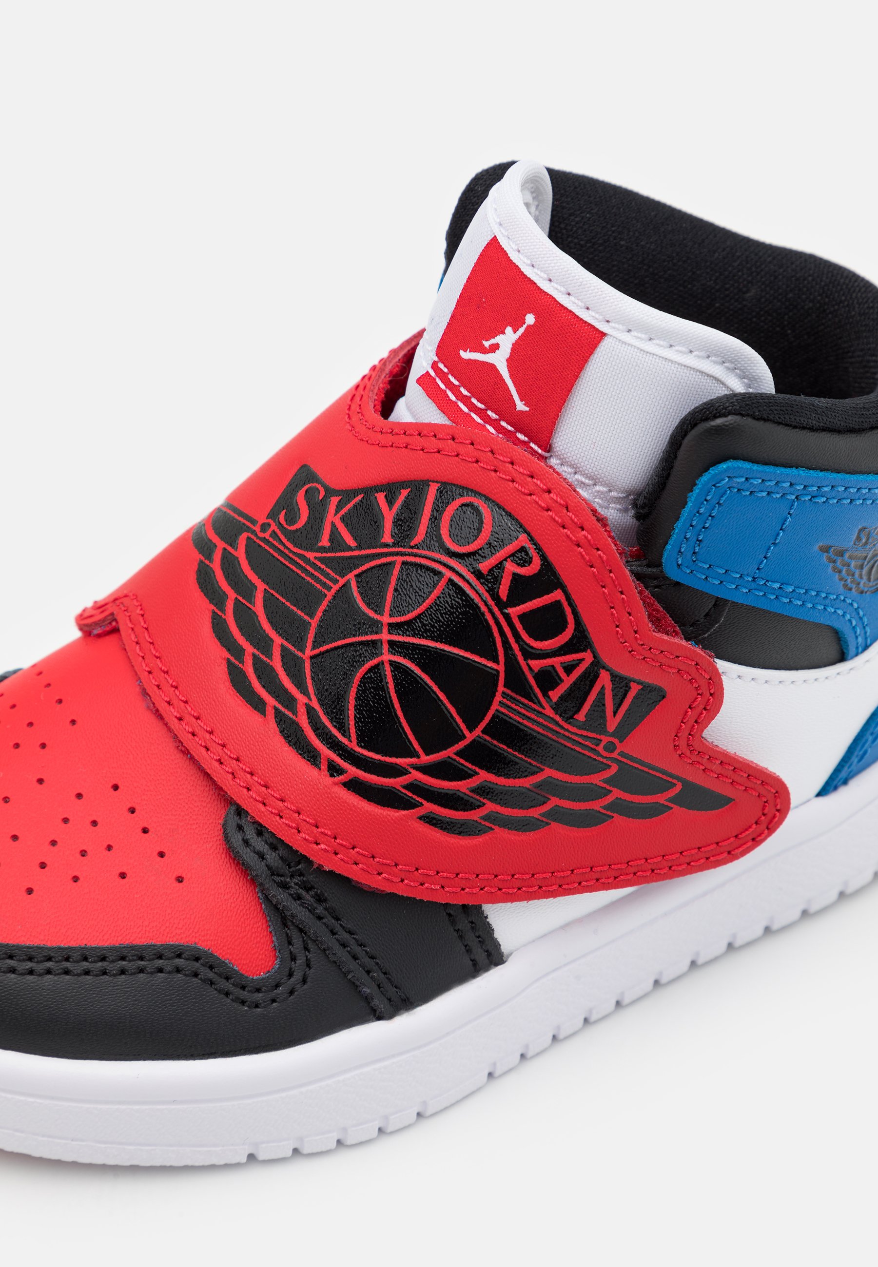 jordan 1 sky