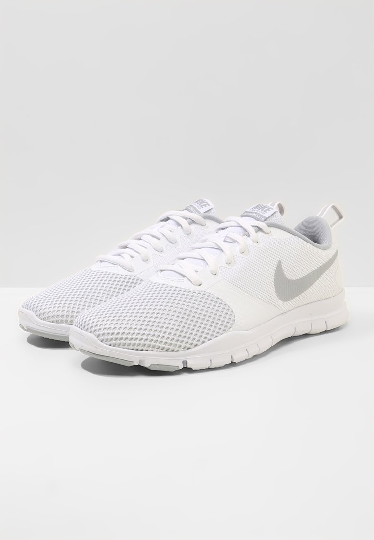 zalando nike essential