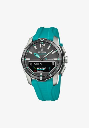 Titanium smartwatch met een zwarte wijzerplaat, turquoise siliconen band, numerieke markeringen en een touchscreen dat meldingsopties weergeeft.