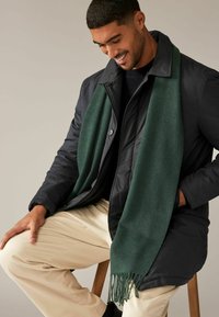 Next REGULAR FIT - Sál - emerald green