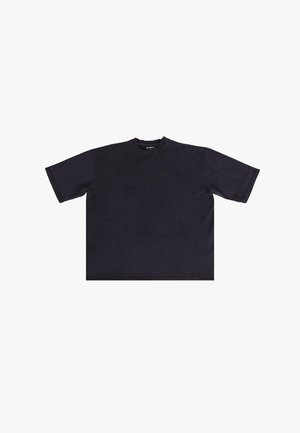 Cămașă oversized de culoare bleumarin închis, din bumbac, cu mâneci scurte, decolteu la baza gâtului și un branding discret pe față.