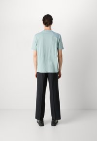 HUGO DERO - T-shirts basic - open grey