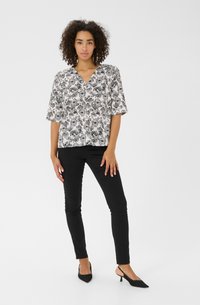 Kaffe KAHALEY PRINTED  - Blůza - chalk w black deep aop