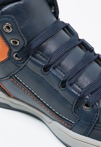 fullstop. Sneakersy wysokie