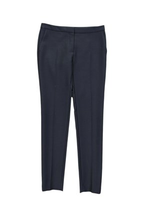 Pantalon formel bleu marine foncé, ajusté, avec pli devant et poches latérales, présenté à plat sur un fond blanc.